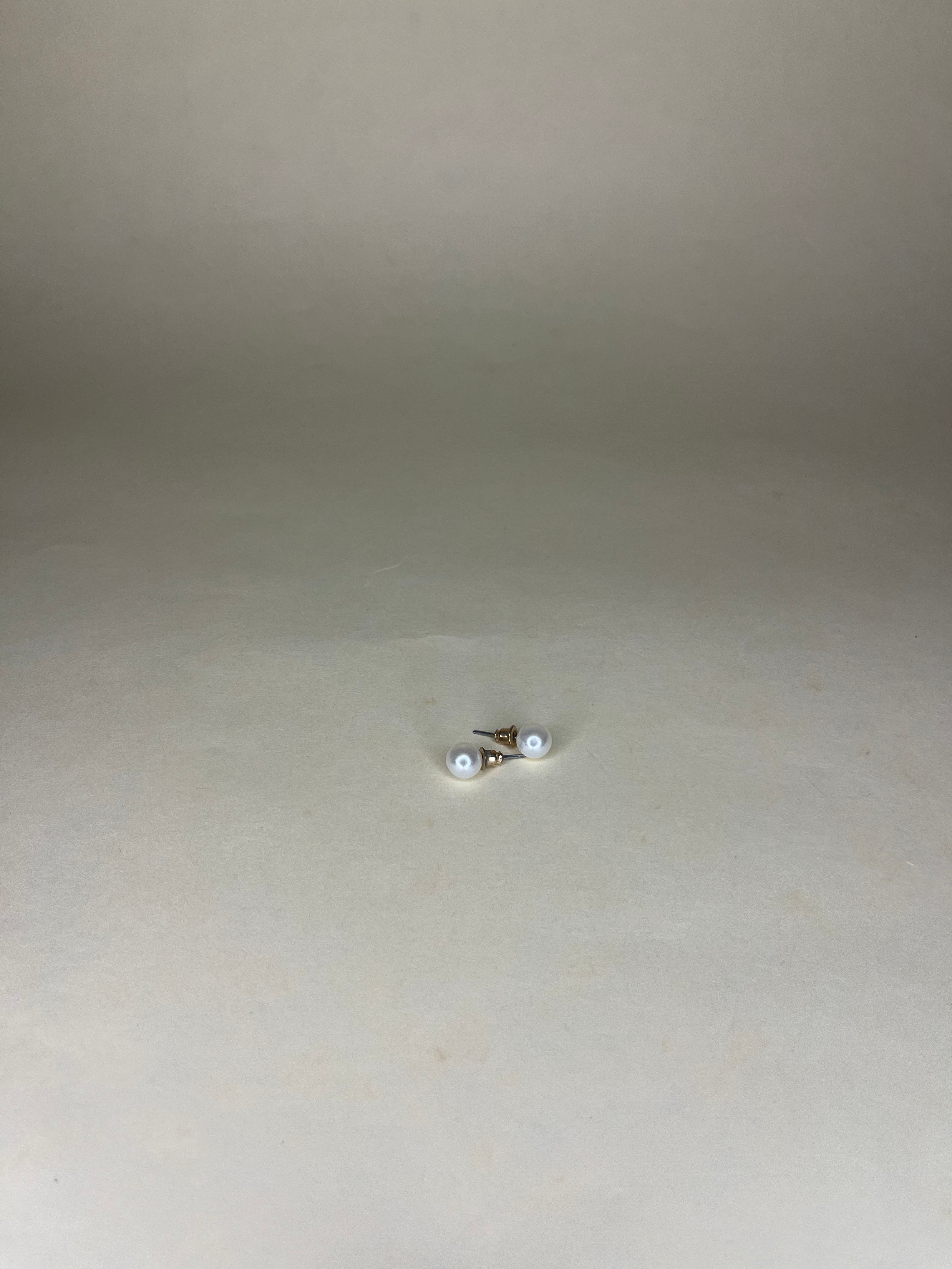 Classic Pearl Studs