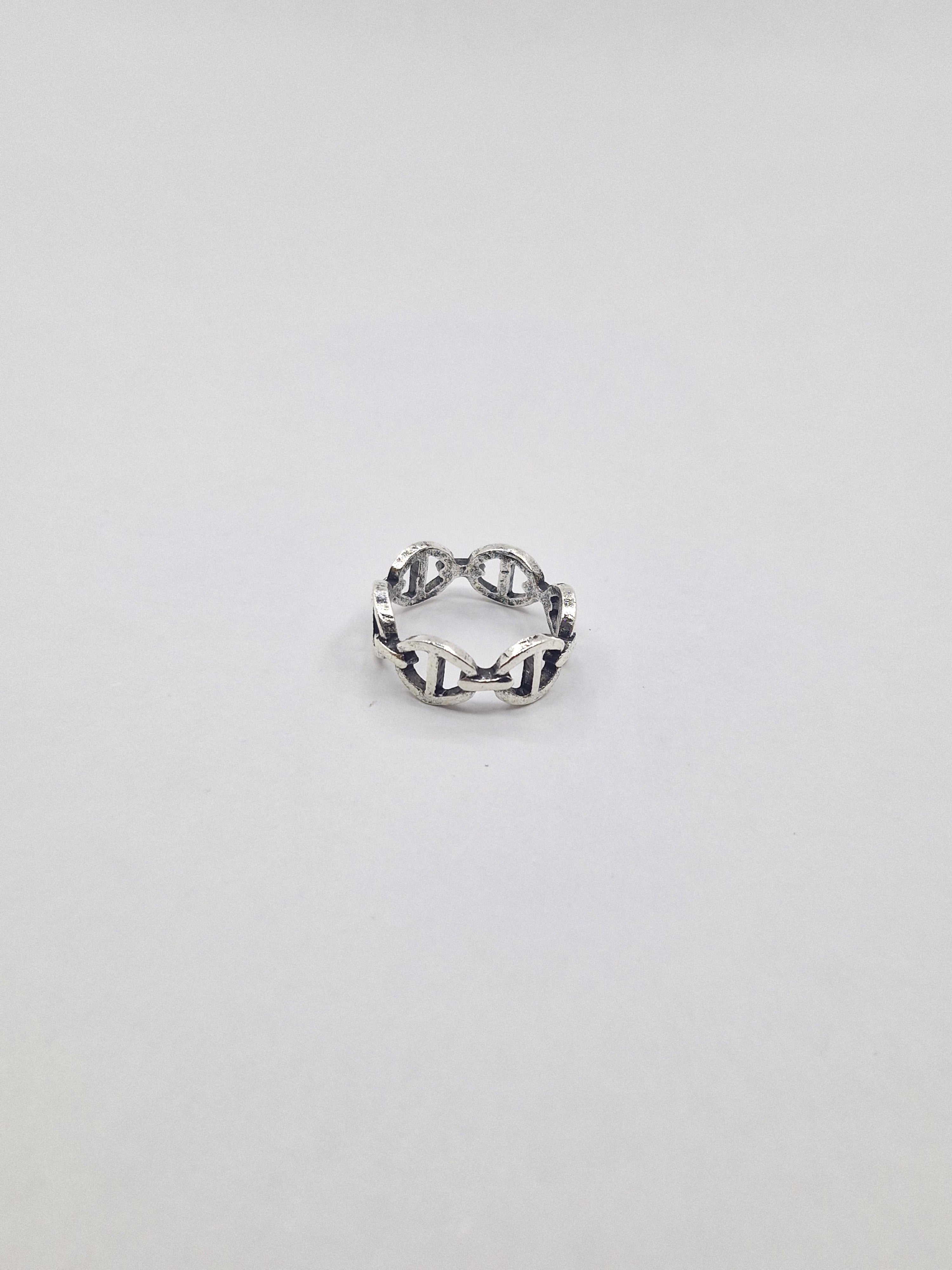 Petal Ash Ring