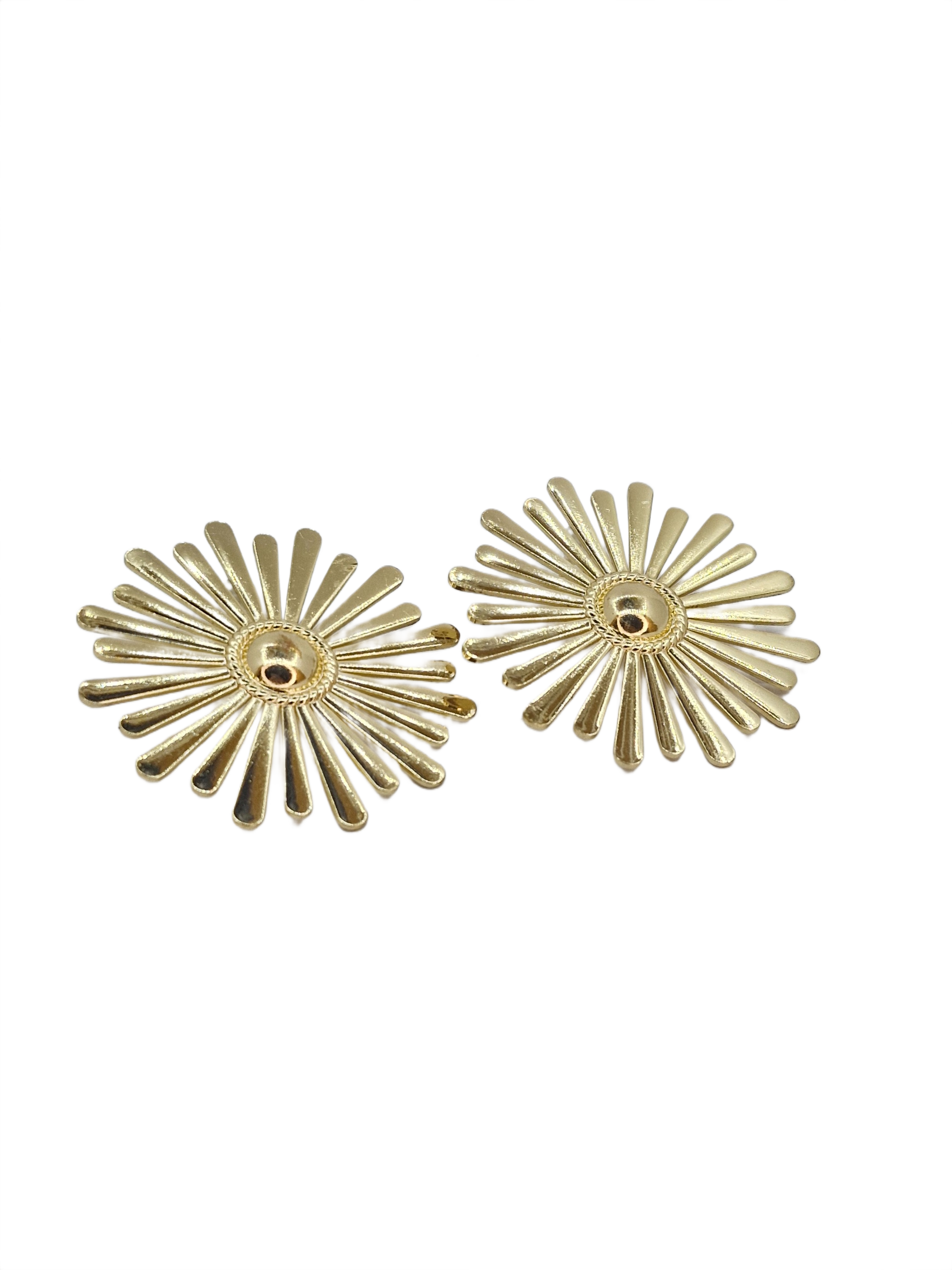 Solaria Burst Studs