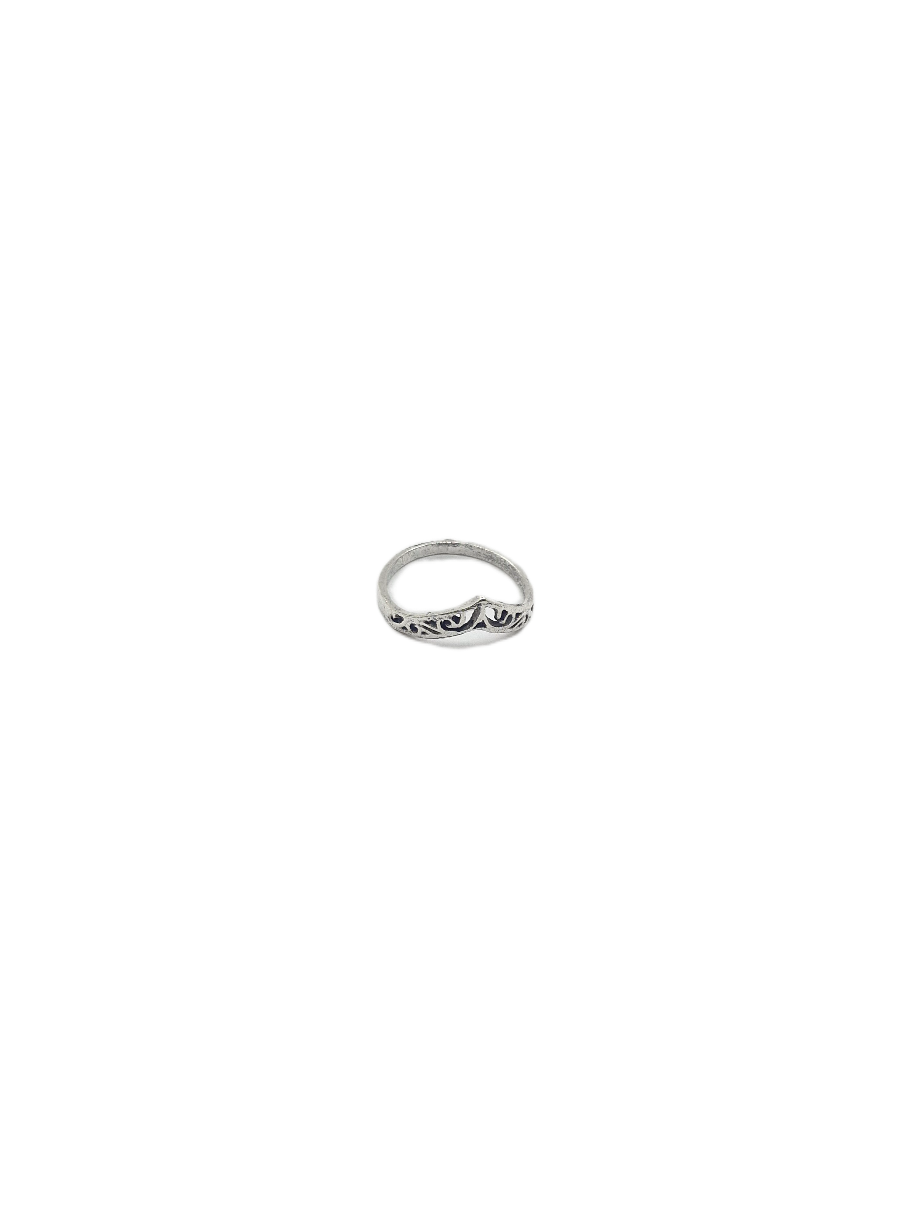 Tribal V Ring